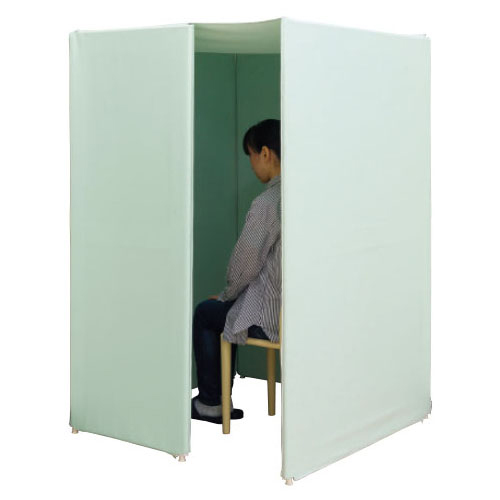 カームダウンハウス 布カバーパーティション