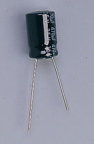 電解コンデンサー　220～470μＦ